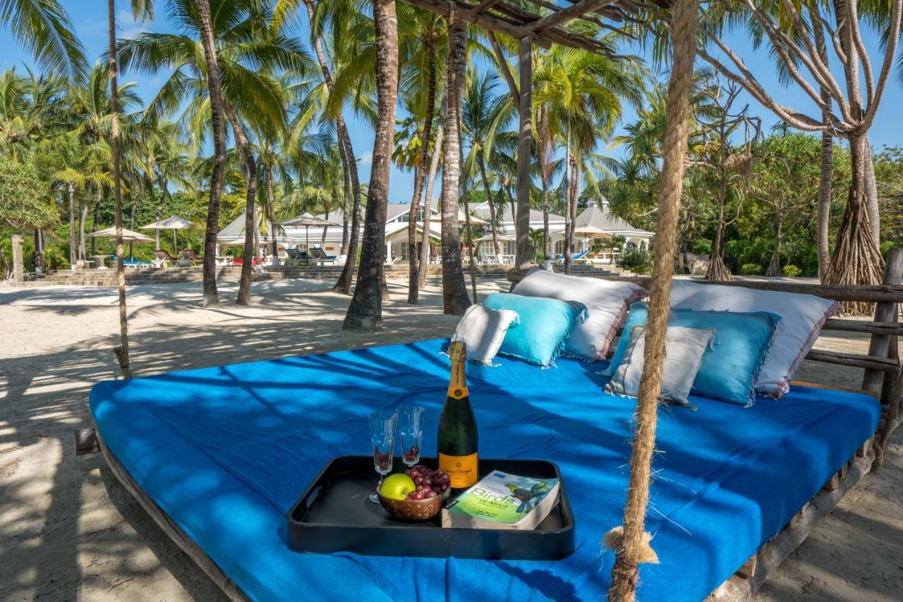 Zumzum Beach House Bed and Breakfast Kinondo Exterior foto